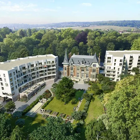 Apart Otel Domitys Services Seniors Le Parc Des Aubiers 4*