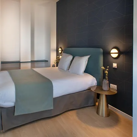 Domitys Services Seniors Le Parc Des Aubiers Apart Otel Poissy