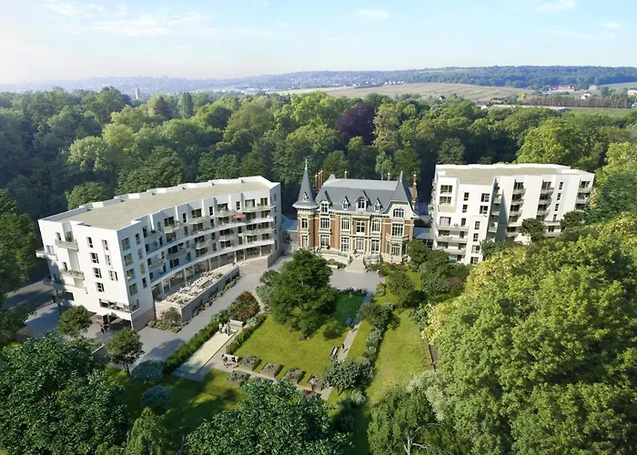 Apart Otel Domitys Services Seniors Le Parc Des Aubiers 4*
