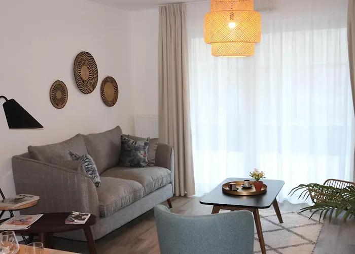 Domitys Services Seniors Le Parc Des Aubiers 4*