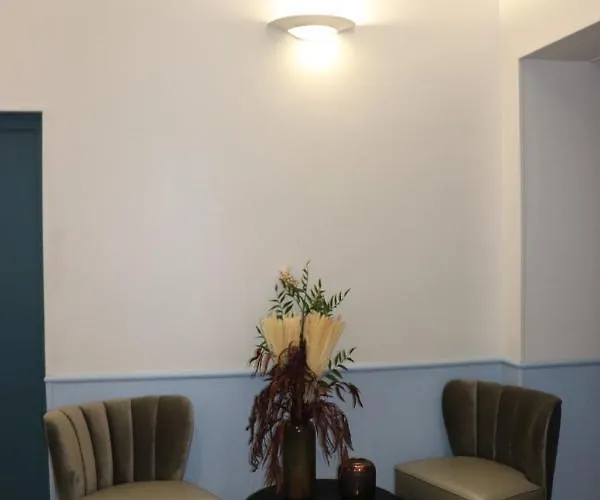 Domitys Services Seniors Le Parc Des Aubiers Apart Otel 4*