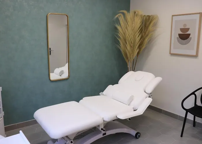 Apart Otel Domitys Services Seniors Le Parc Des Aubiers